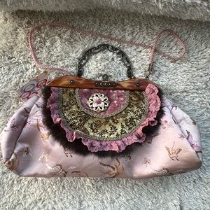 Vintage-Inspired Pink Embroidered Shoulder Bag
